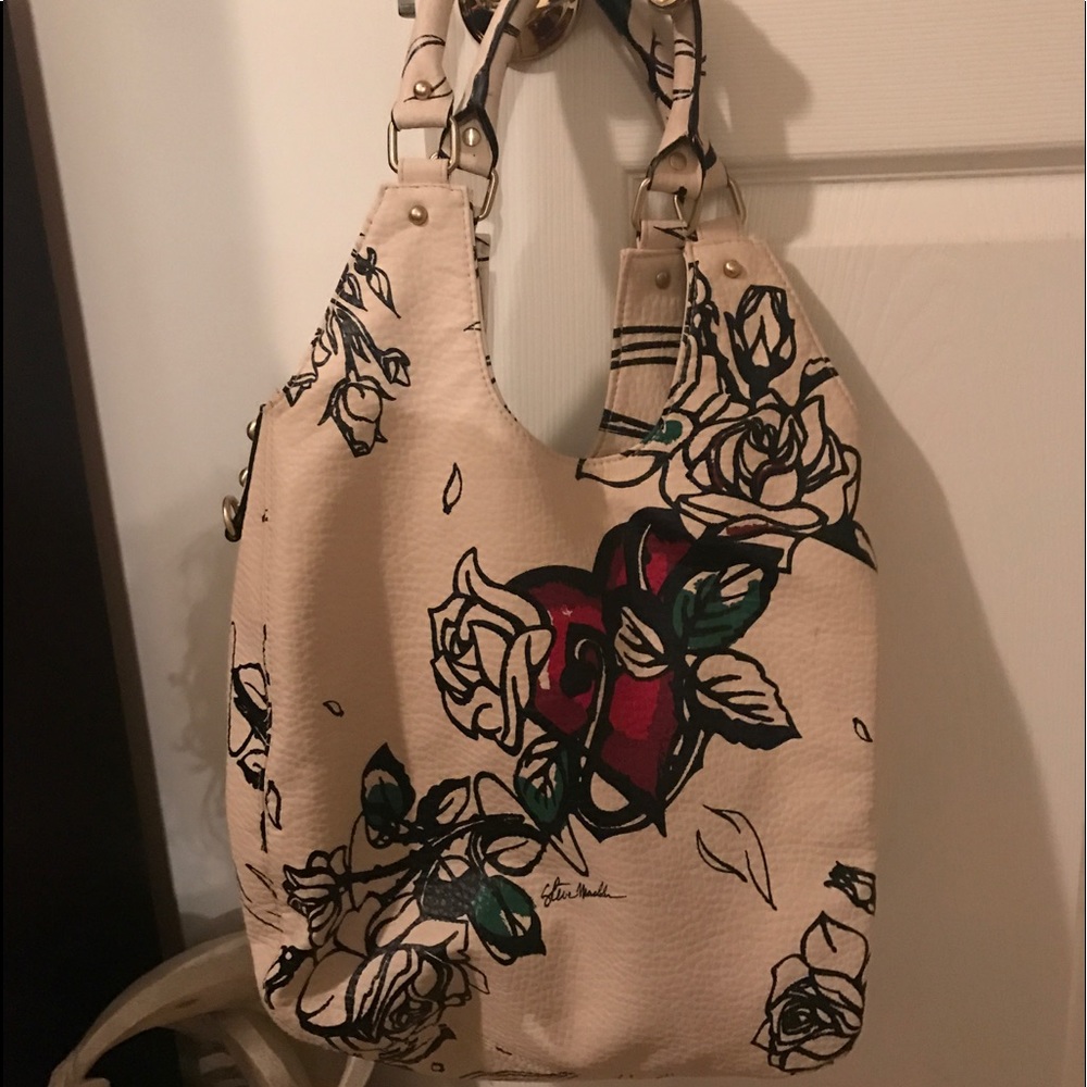 Steven Madden heart and rose graphic hand bag